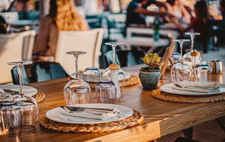 ristorante tavolo.jpg